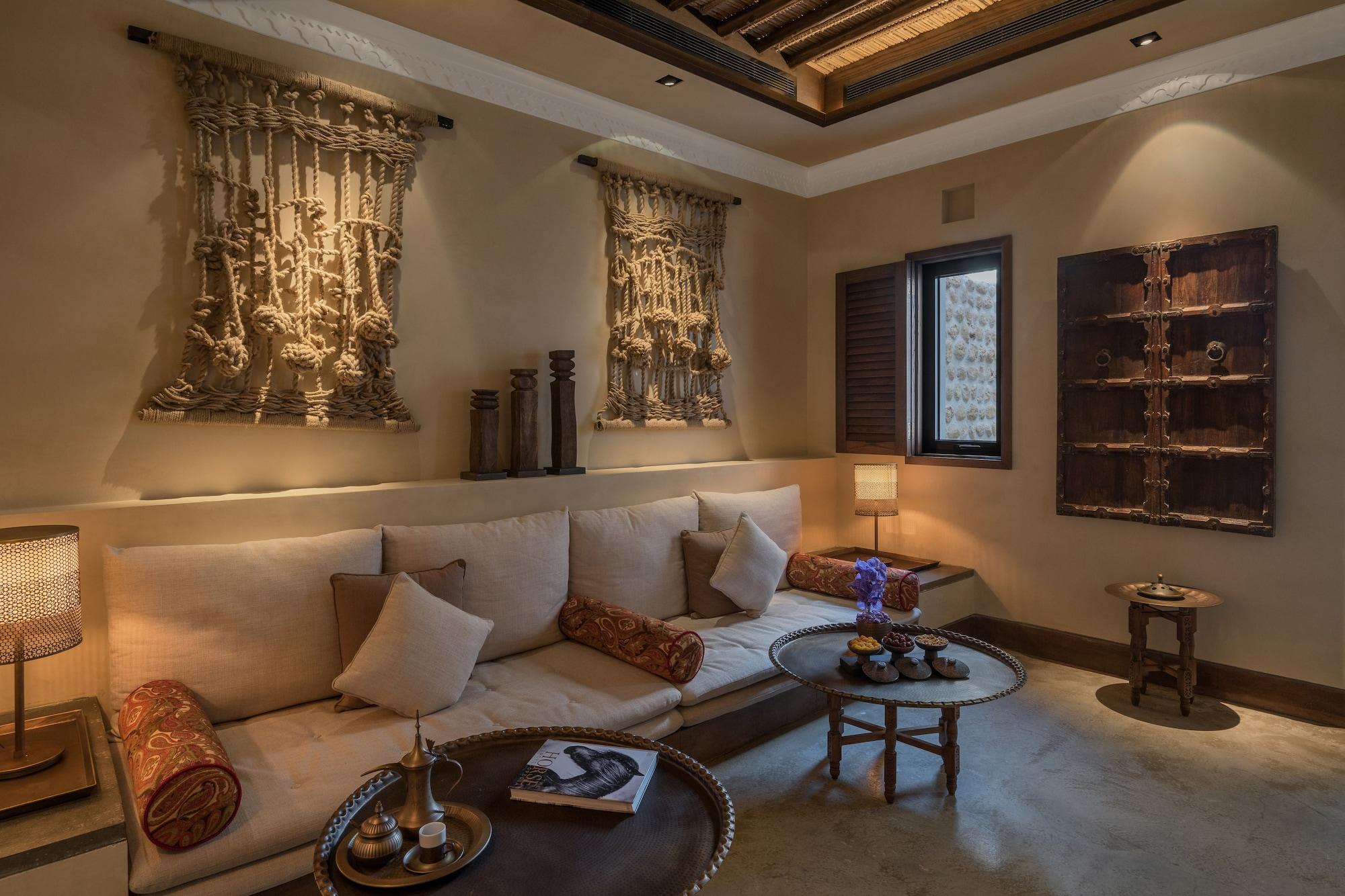 The Chedi Al Bait, Sharjah Hotell Exteriör bild The Library