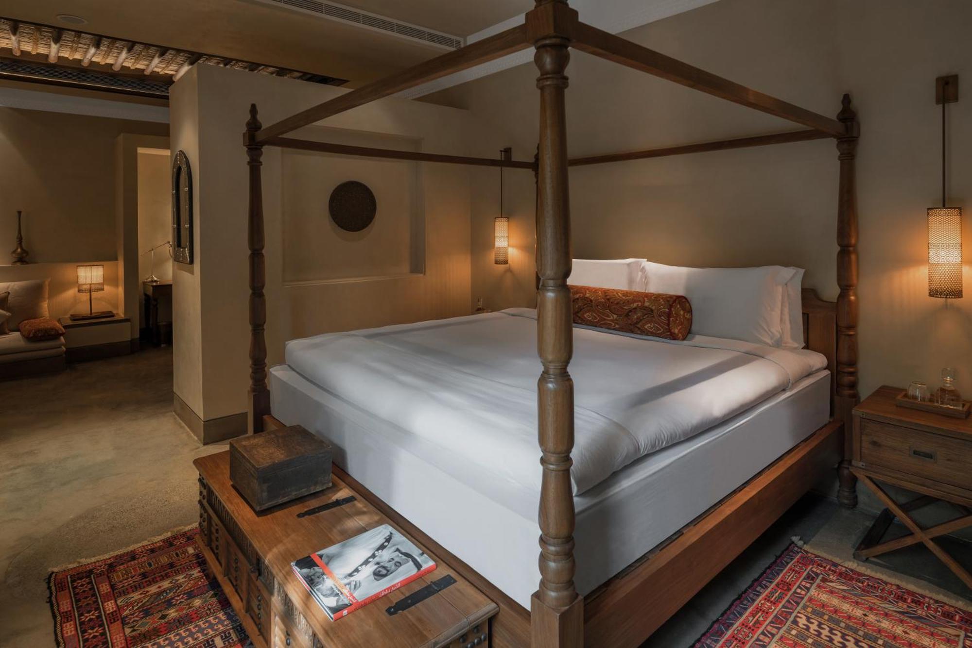 The Chedi Al Bait, Sharjah Hotell Exteriör bild A bedroom at the hotel