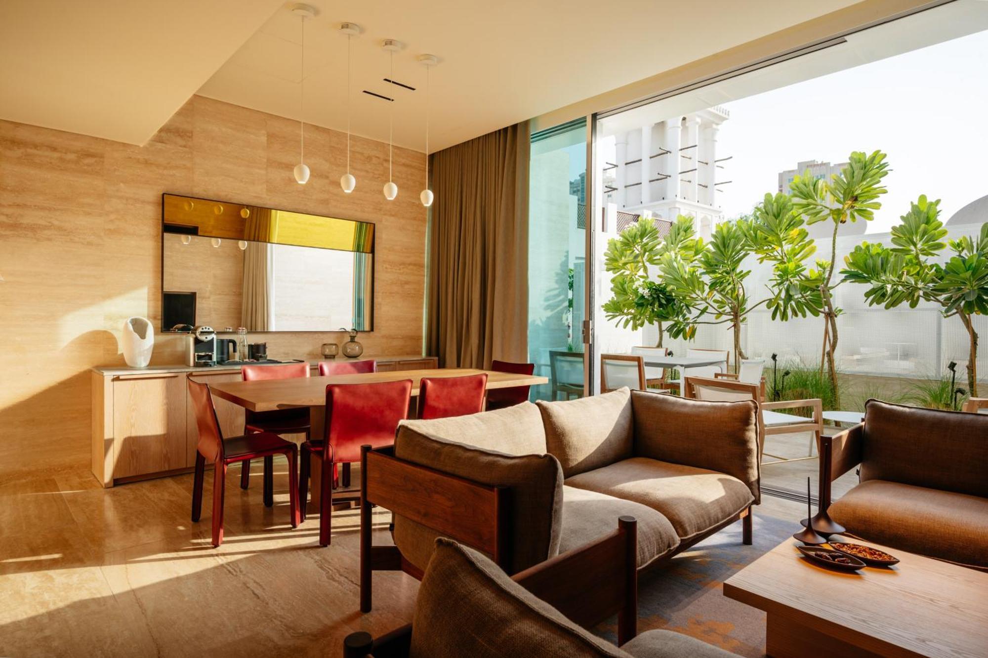 The Chedi Al Bait, Sharjah Hotell Exteriör bild A living room in a private house