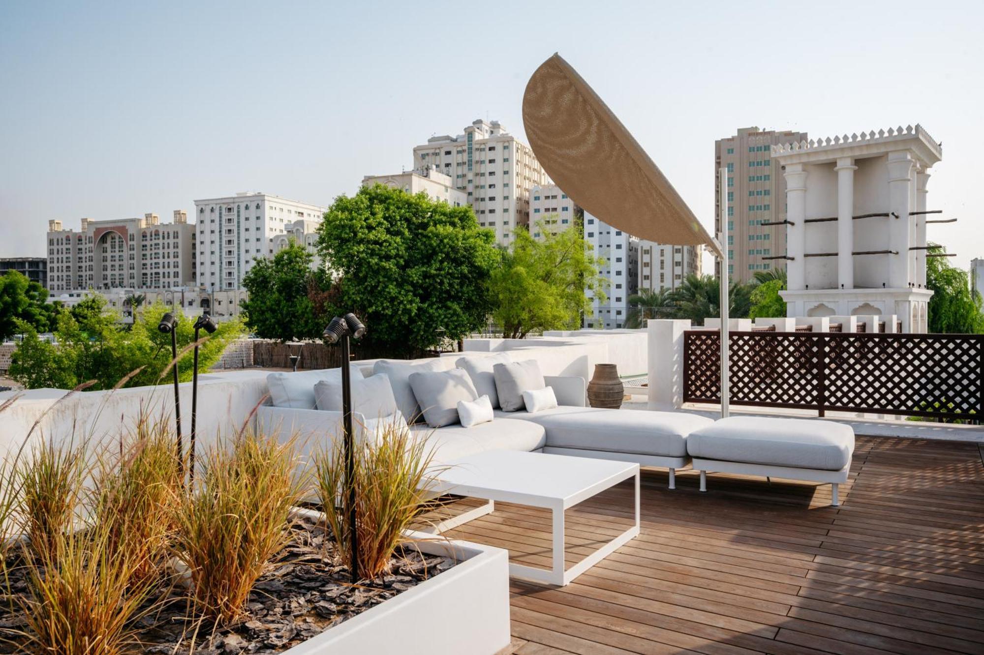 The Chedi Al Bait, Sharjah Hotell Exteriör bild Rooftop terrace