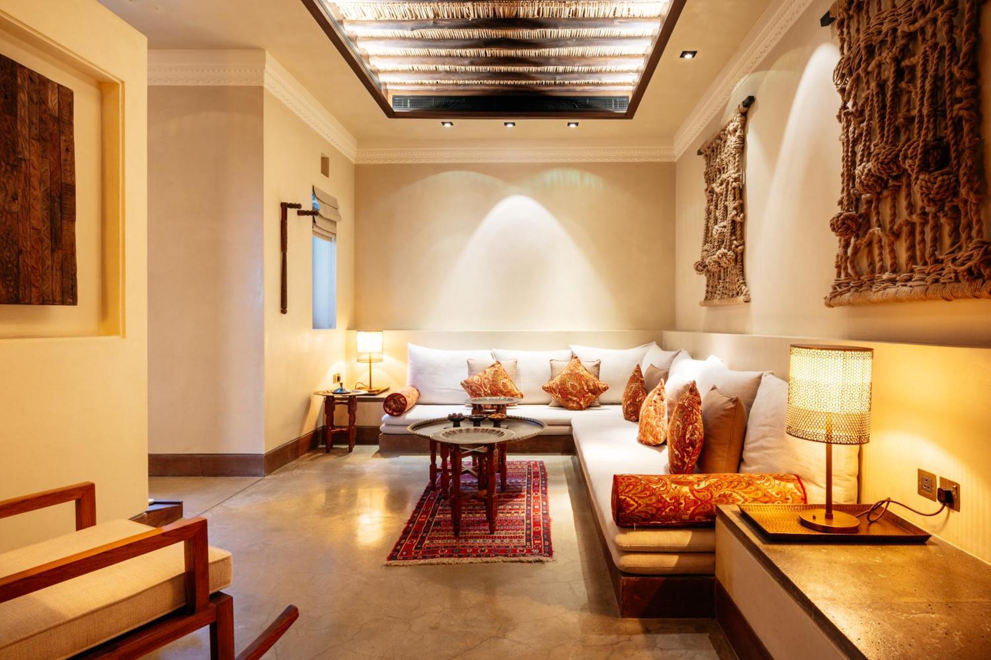 The Chedi Al Bait, Sharjah Hotell Exteriör bild A suite at the Taj Mahal Palace
